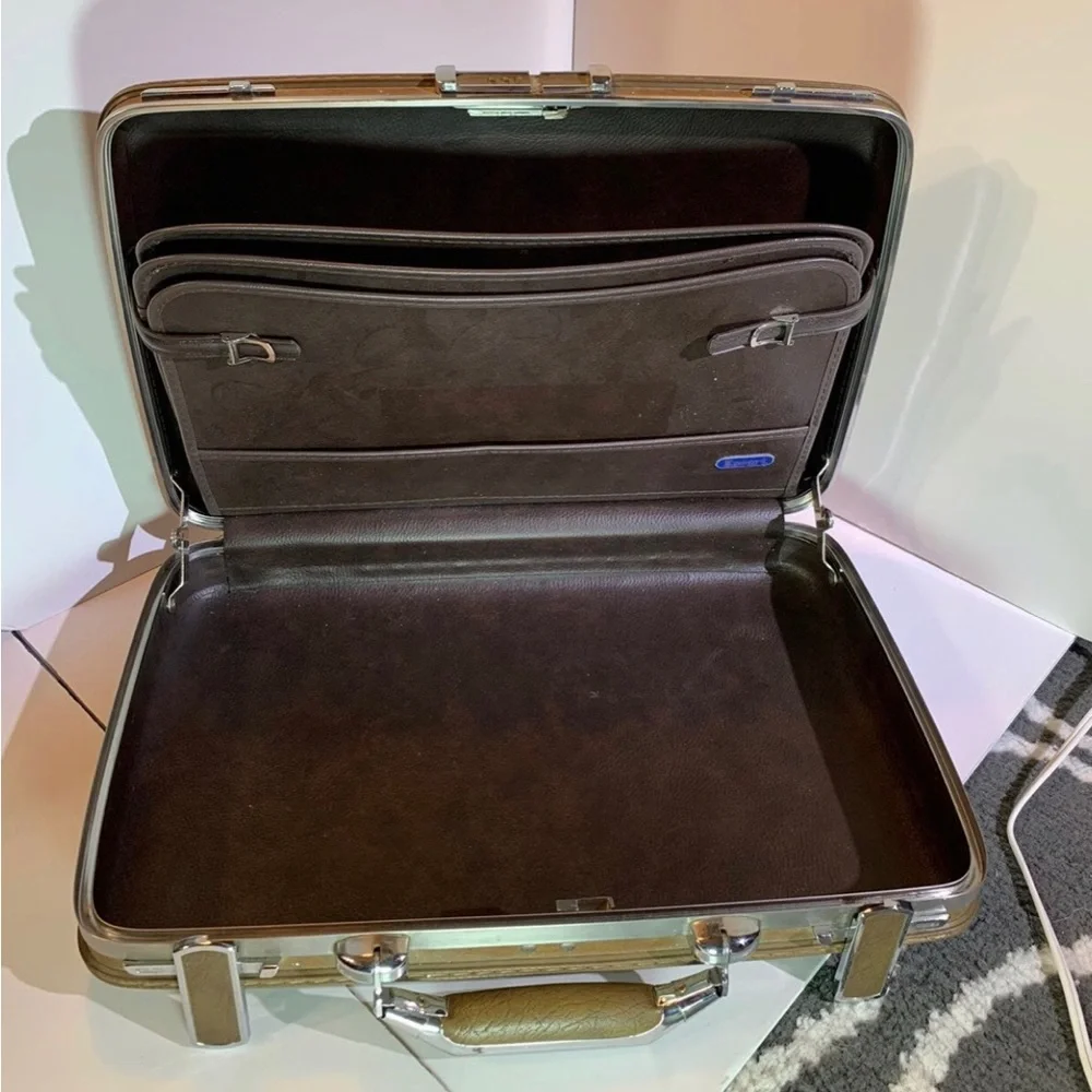 Vintage American Tourister Escort Model Briefcase